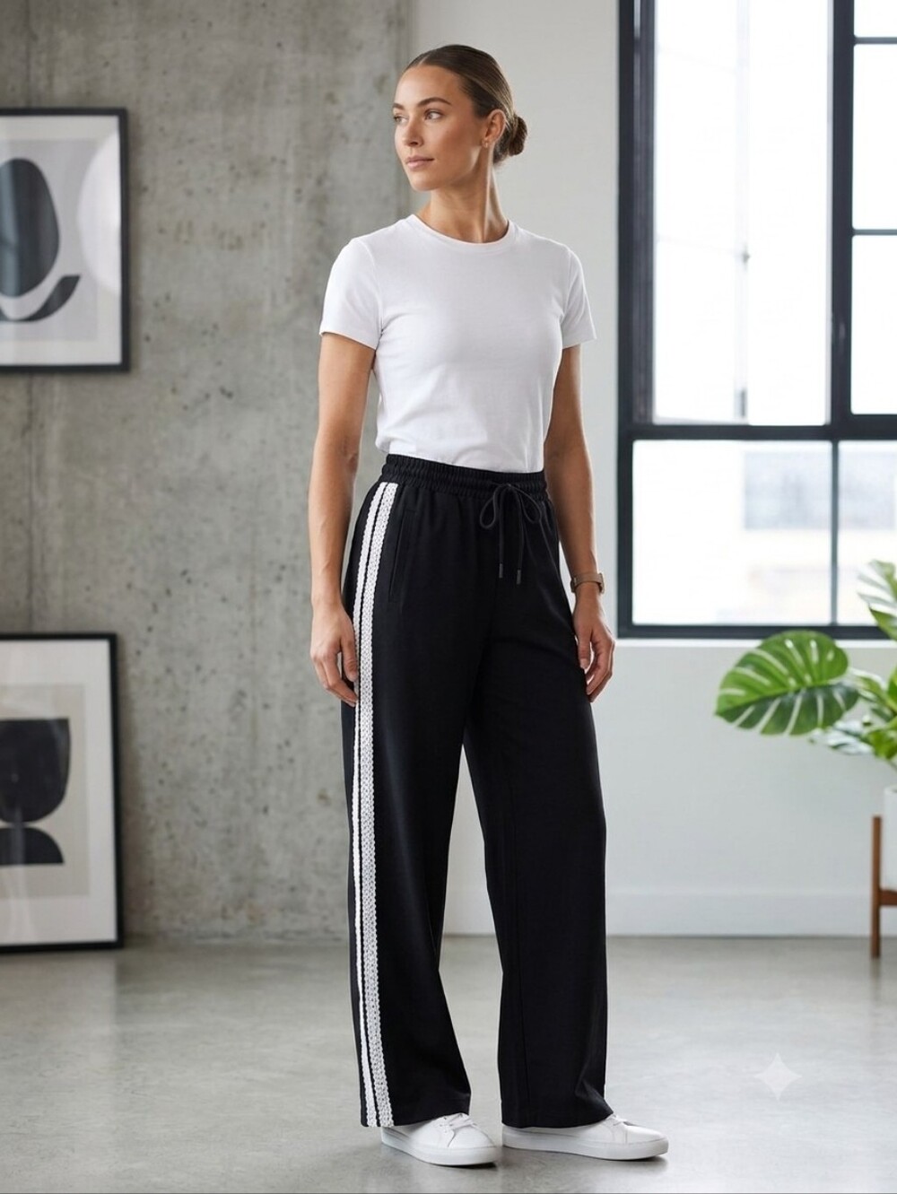 In Good State NWT Wide-Leg Black Track Pants with White Side Stripes, Size M